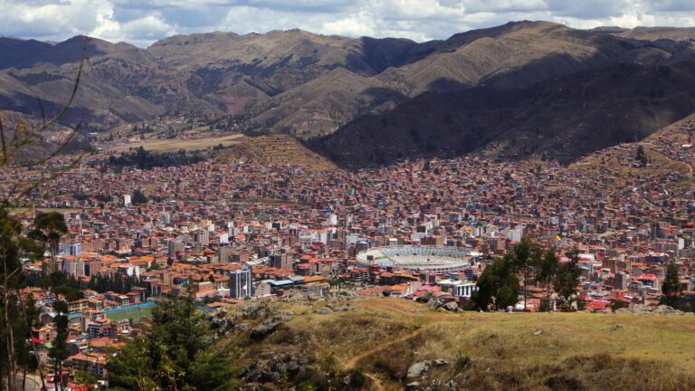 Travel-Season-in-Cusco-when-to-go-and-what-experiences-to-enjoy